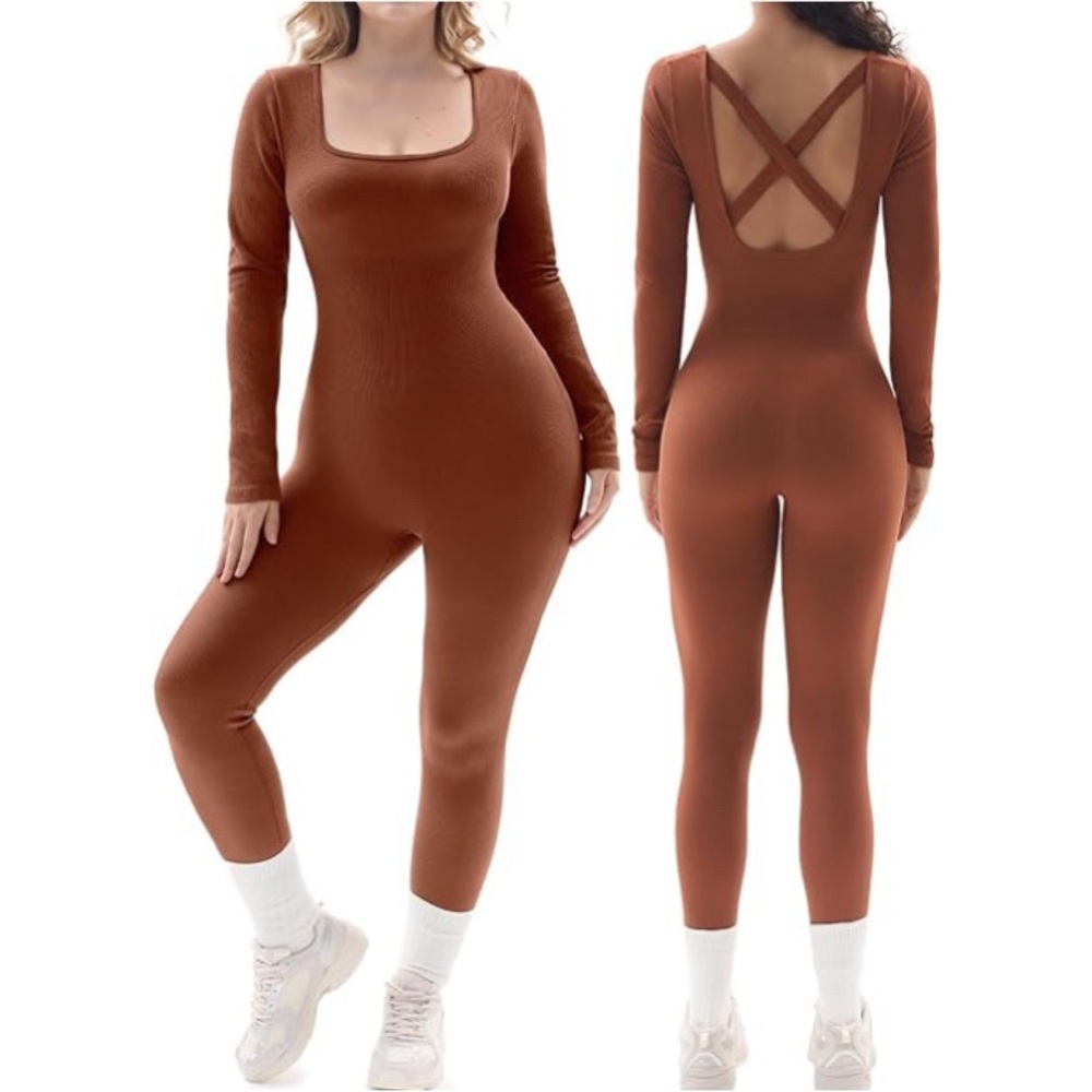 NWT FITTIN Women Long Sleeve Jumpsuit Size Large